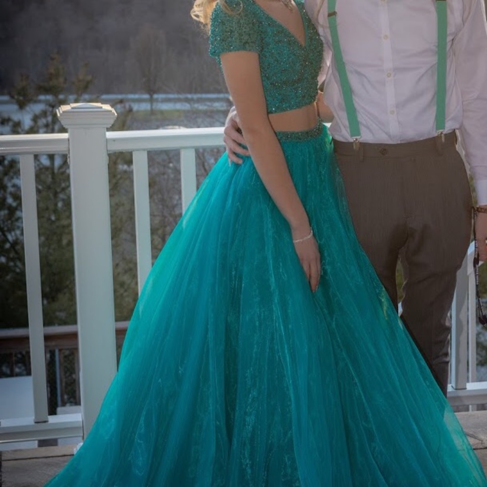 Sherri hill dress no rips perfect condition